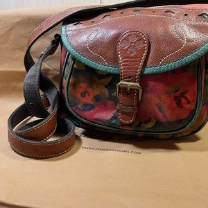 👜 Patricia Nash Crossbody Purse - A